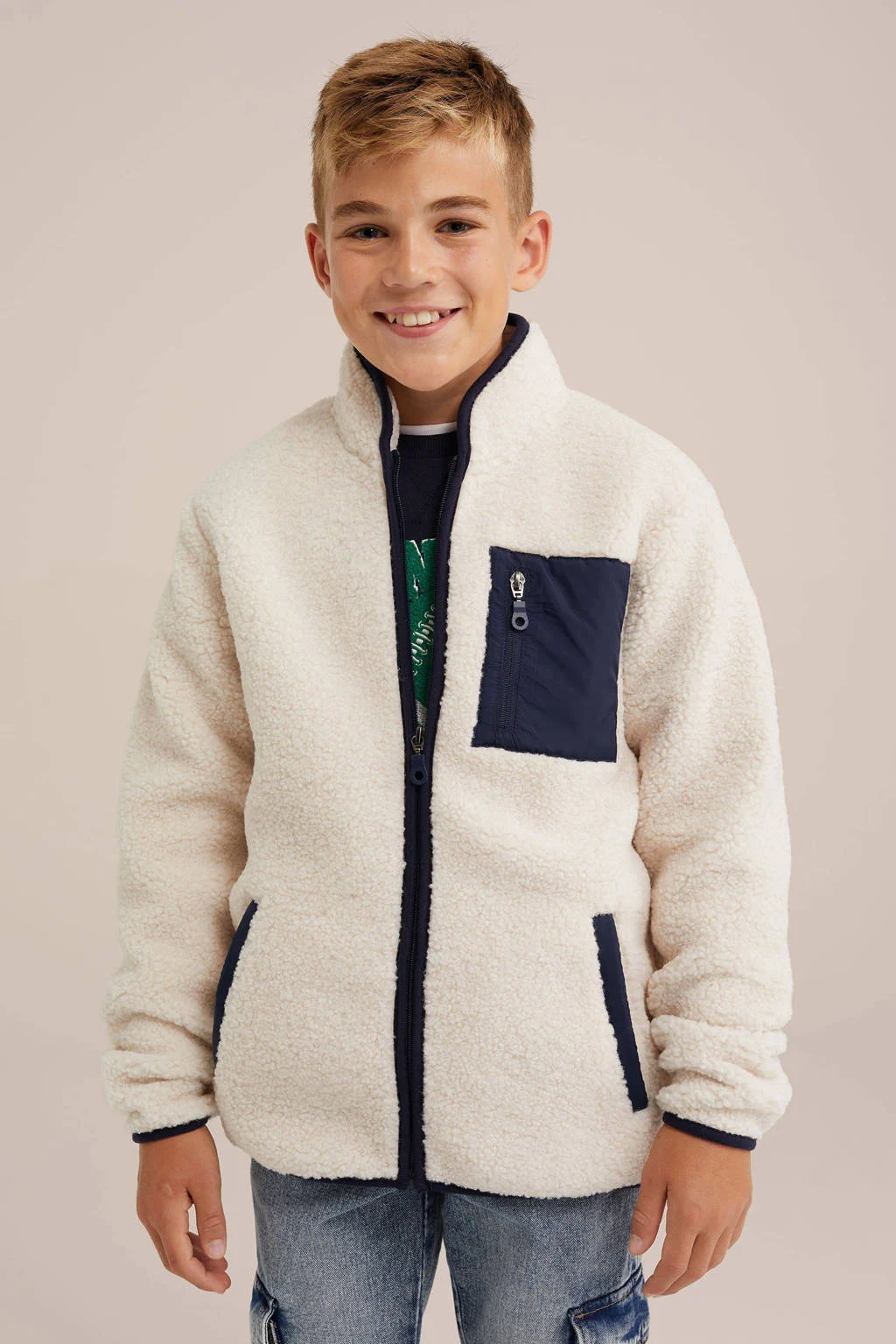 WE Fashion teddy winterjas met contrastbies ecru/donkerblauw