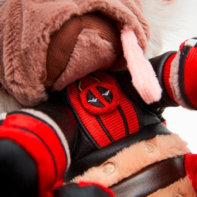 Disney Marvel Kosedyr Dogpool 25 cm