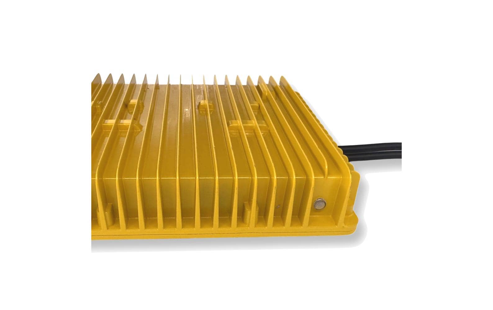 Solaranlage Balkonkraftwerk 1600W, Holzoptik<br>Plug & Play Balkonkraftwerk mit acht Solarpanels und MI600v2 Wechselrichter