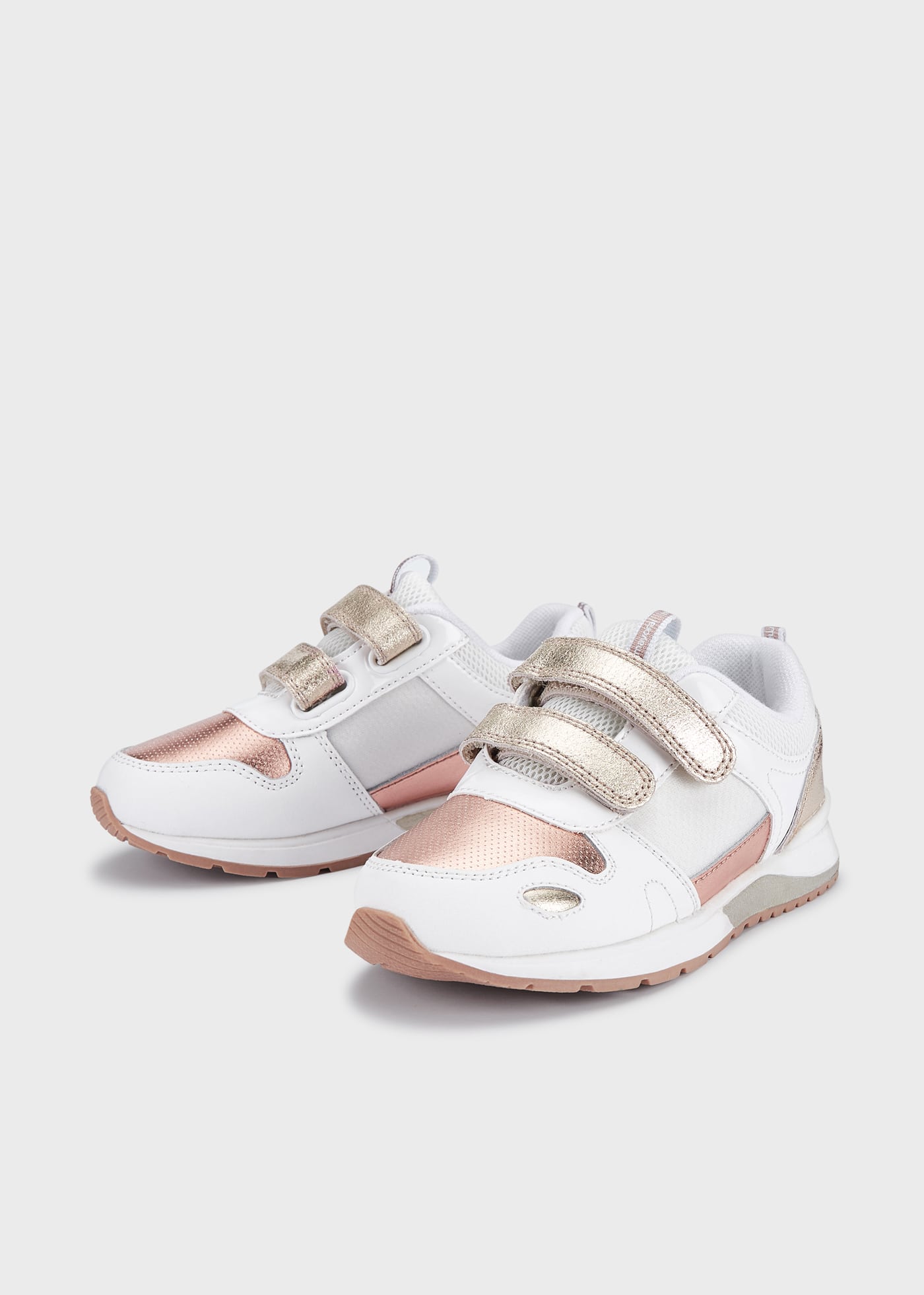 Tênis esportivo infantil com fecho duplo de velcro