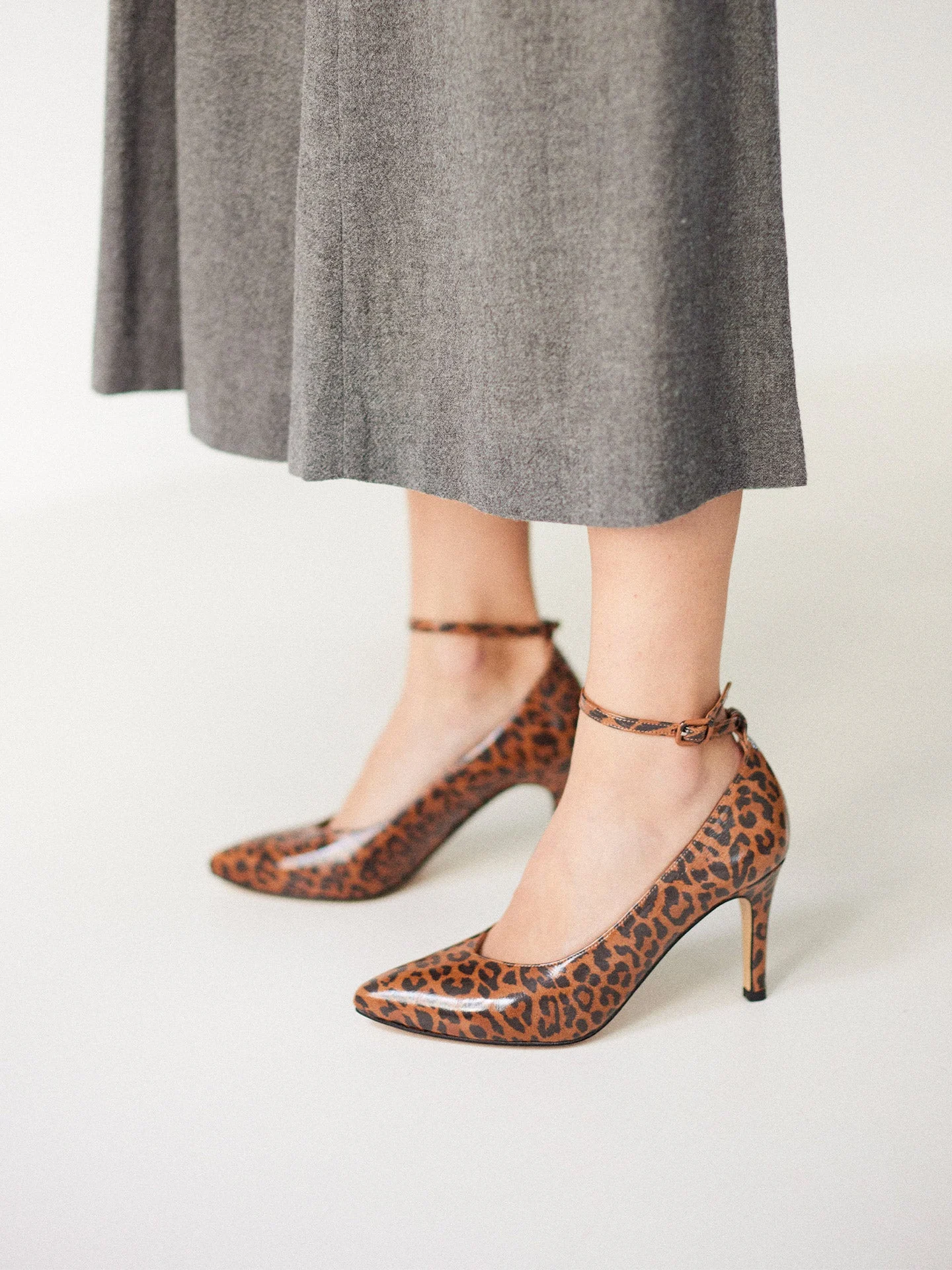 IVA LEOPARD - Escarpins léopard en cuir verni froissé | Multicolore