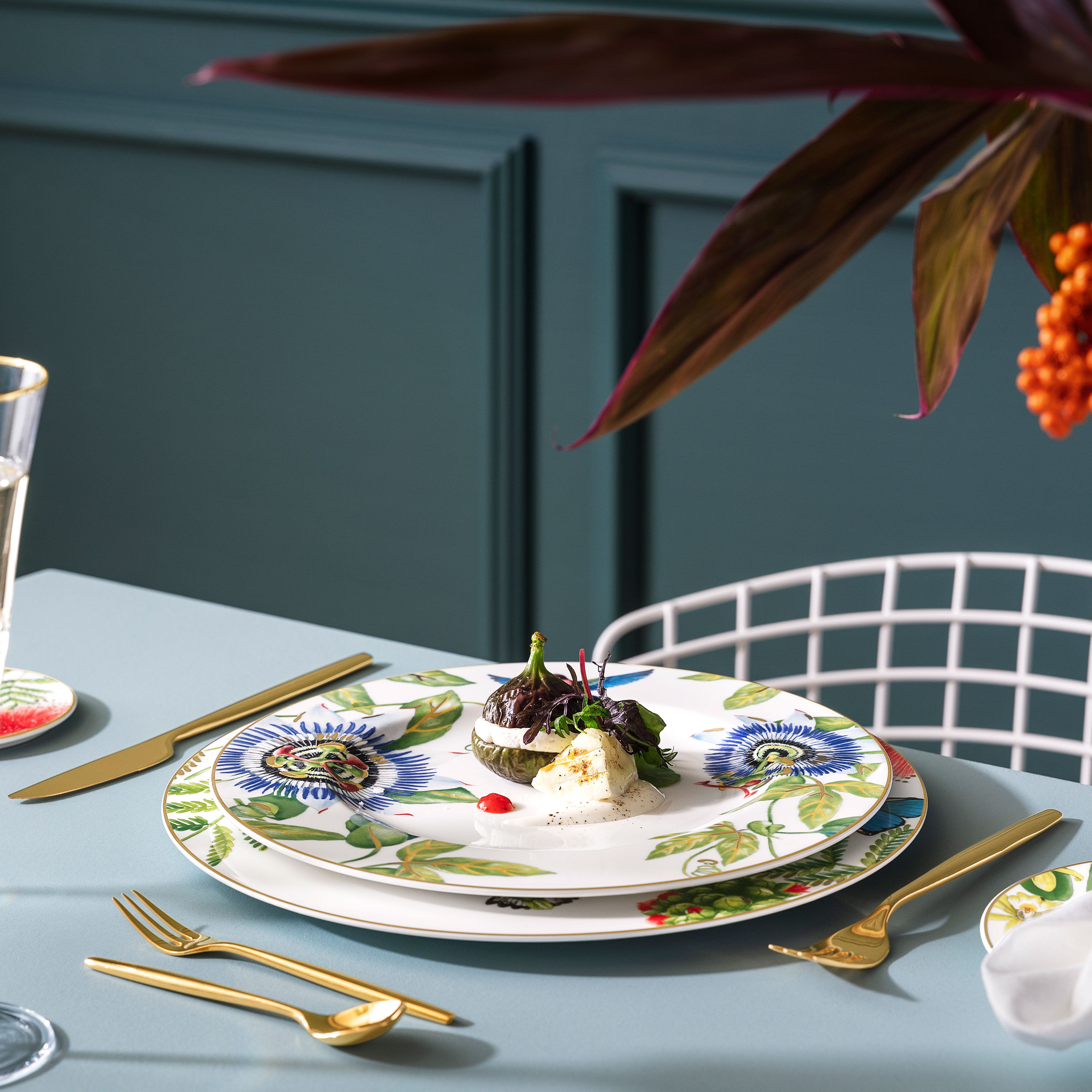 Amazonia Charger plate Multi-colored, 12.2'', Premium Bone Porcelain