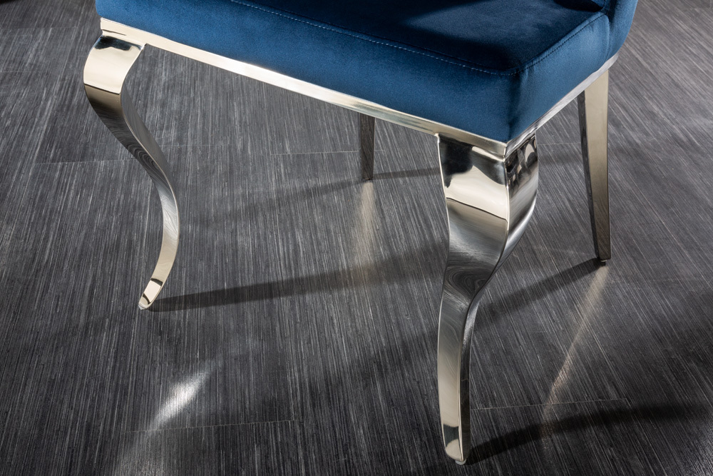 Design Stuhl MODERN BAROCK royalblau Samt mit silbernem Löwenkopf