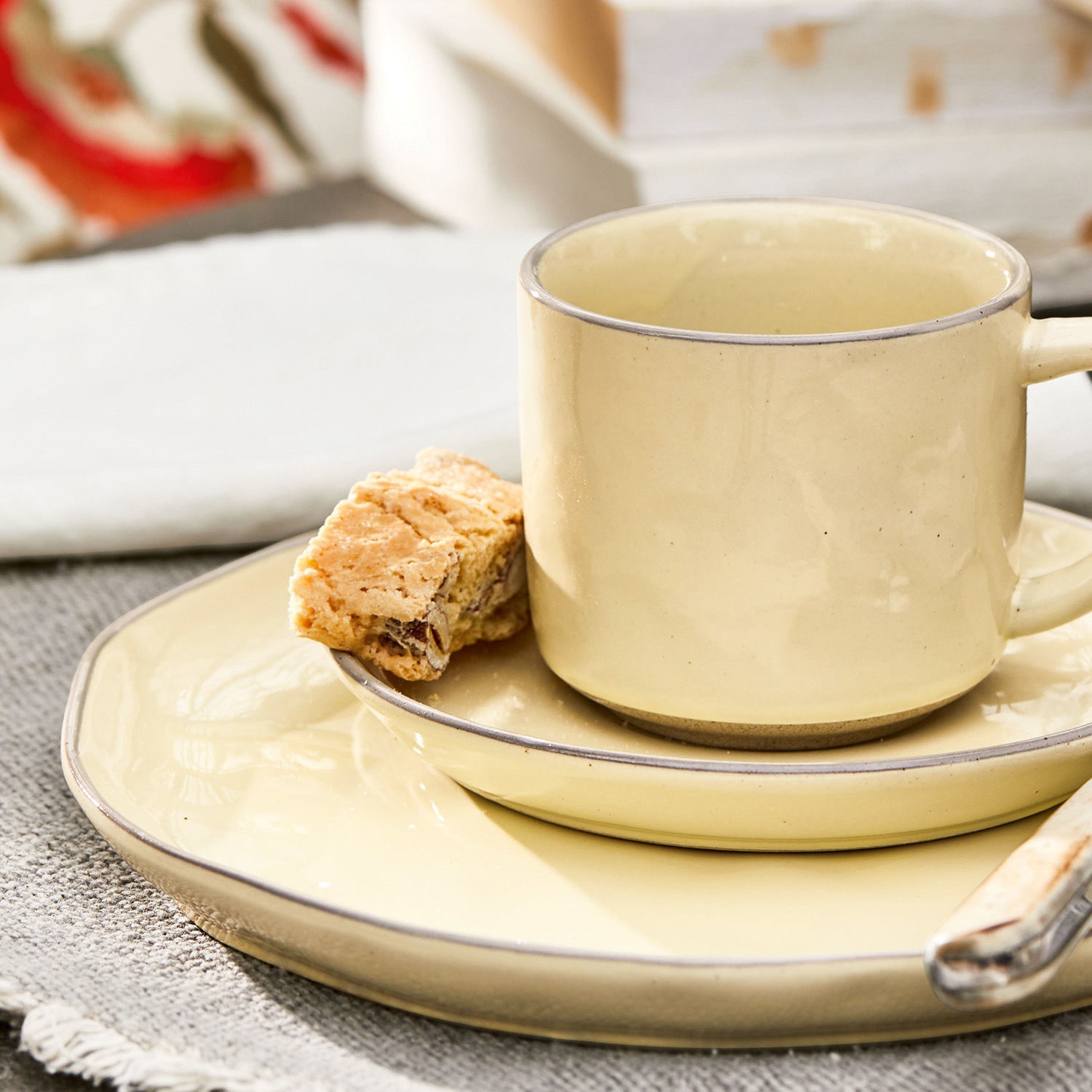 Tasse mit Untertasse 6er Set Biarré gelb