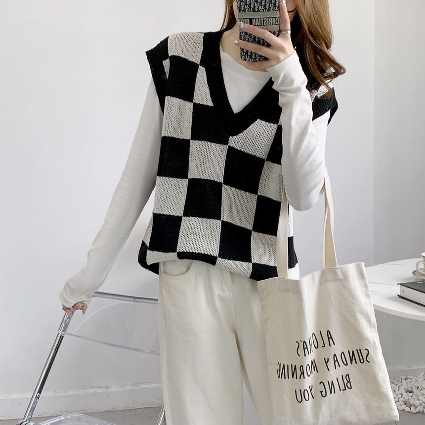 Rorah - V-hals geruit vest