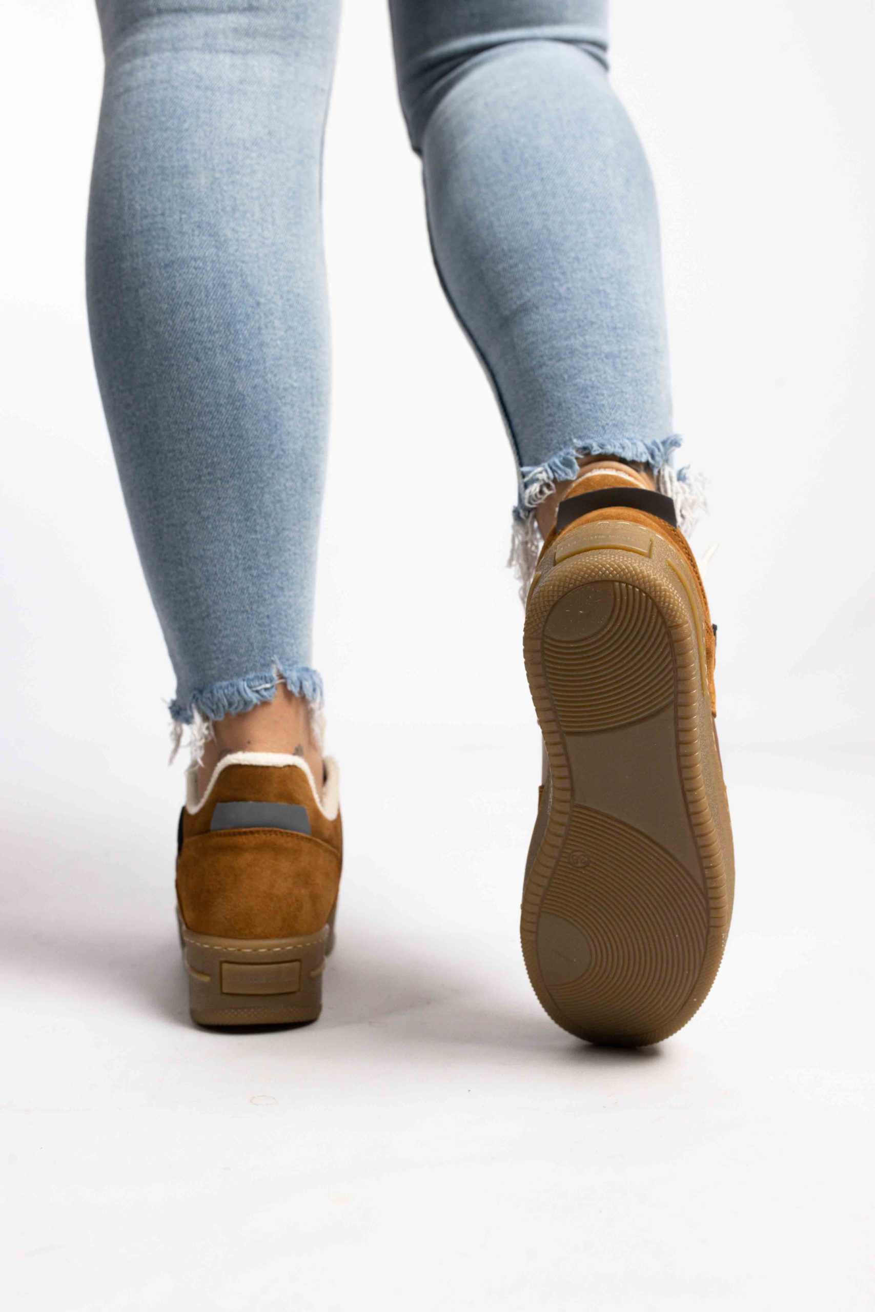 Off The Pitch Mocha Sneakers Dames Bruin