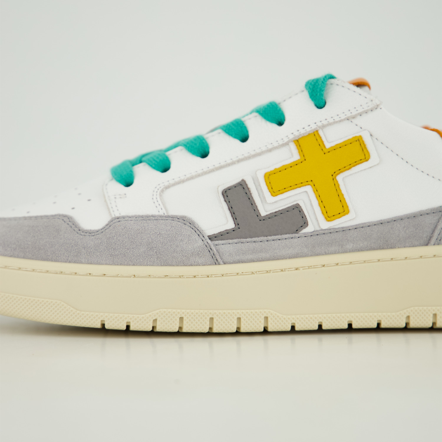 GIO+ Sneaker