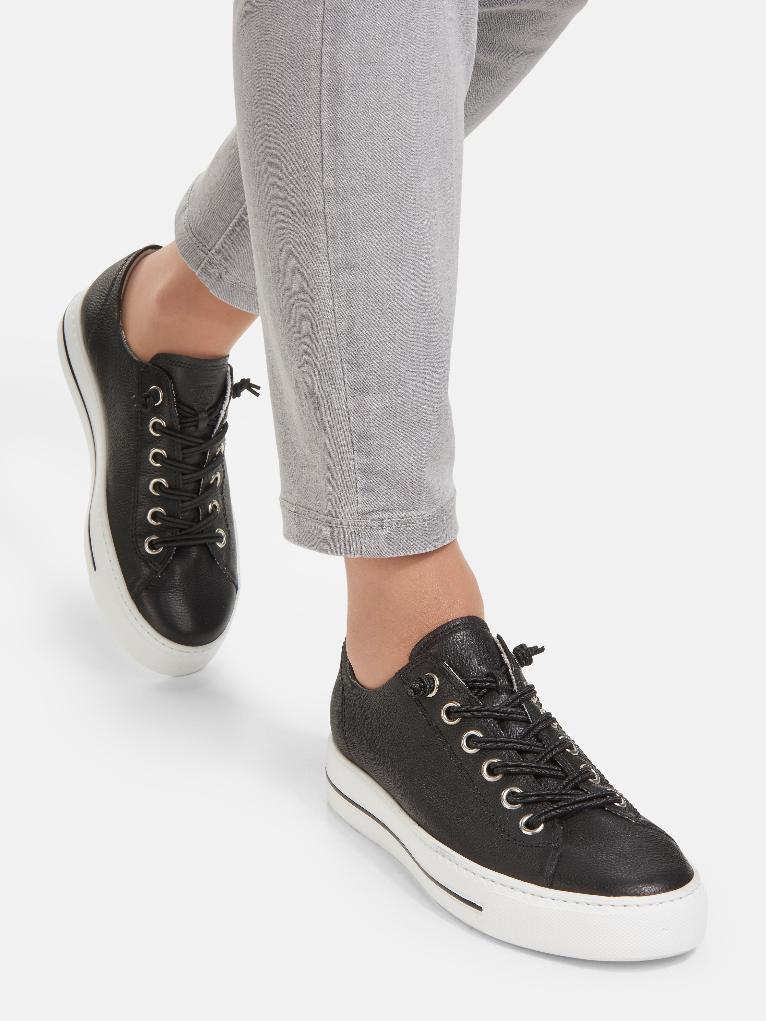 Sneaker