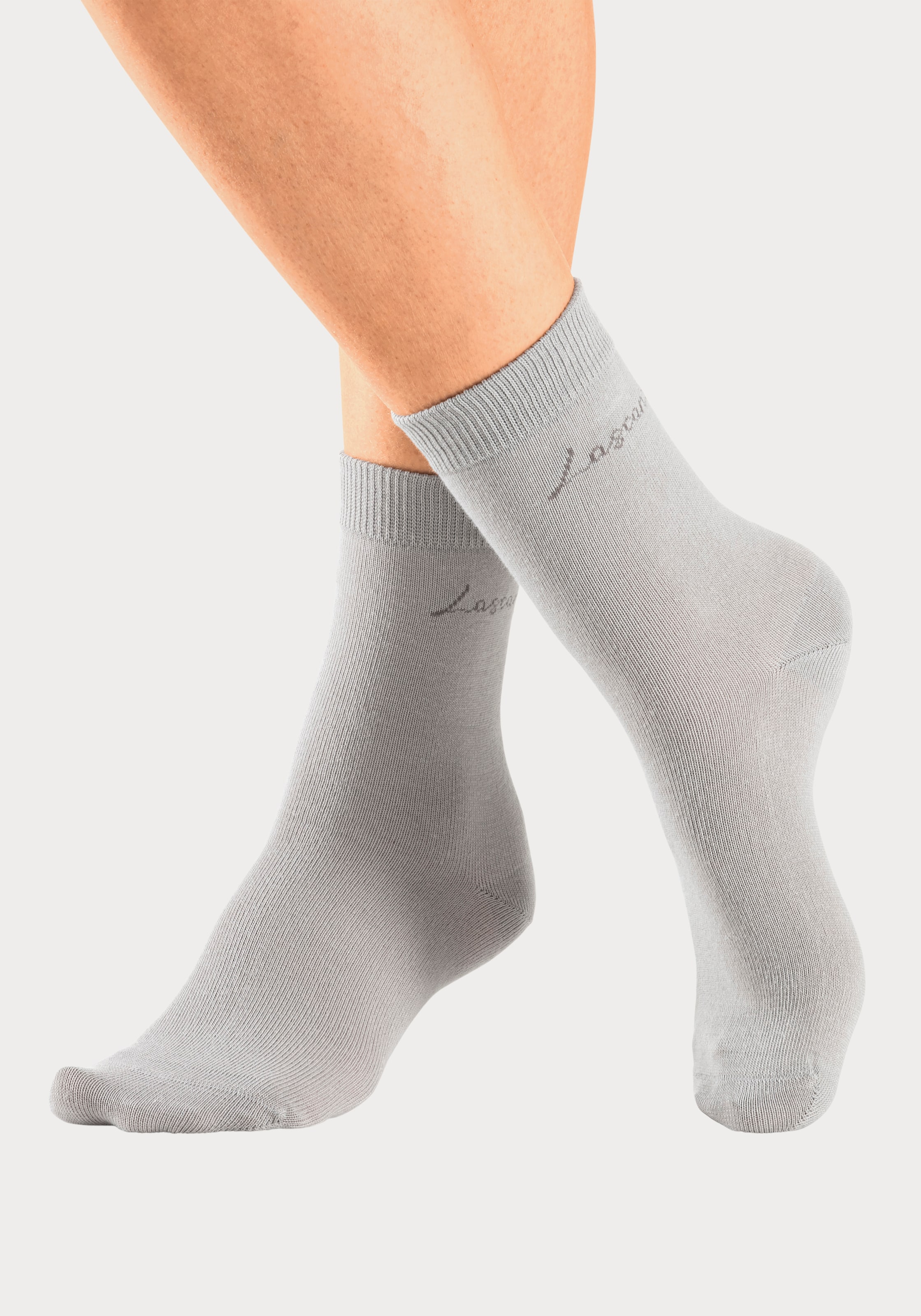 LASCANA Basicsocken Box, 4 Stk. tlg. in ansprechender Geschenkbox