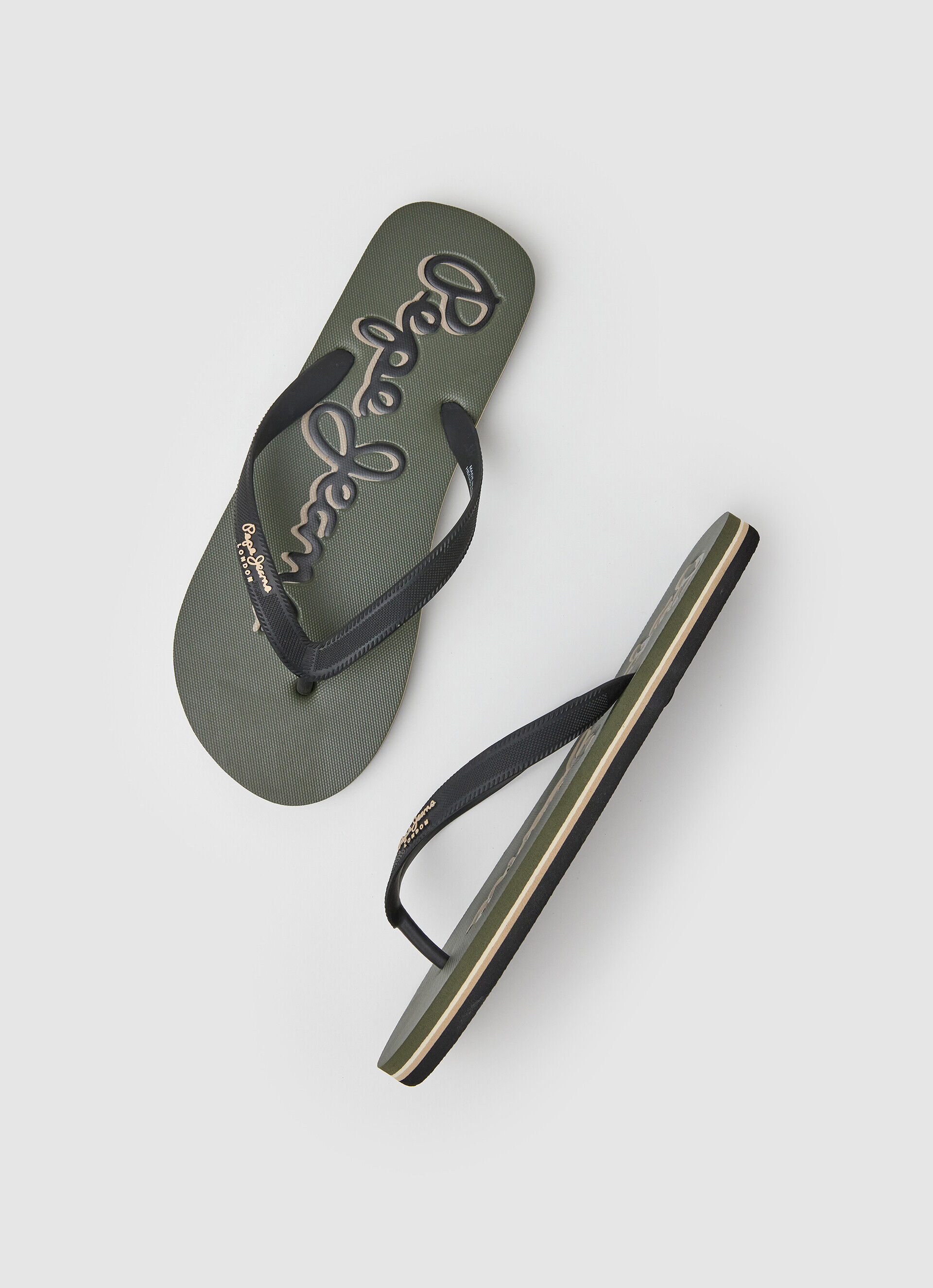 Chinelo de praia com o logotipo da Bay Beach - verde militar