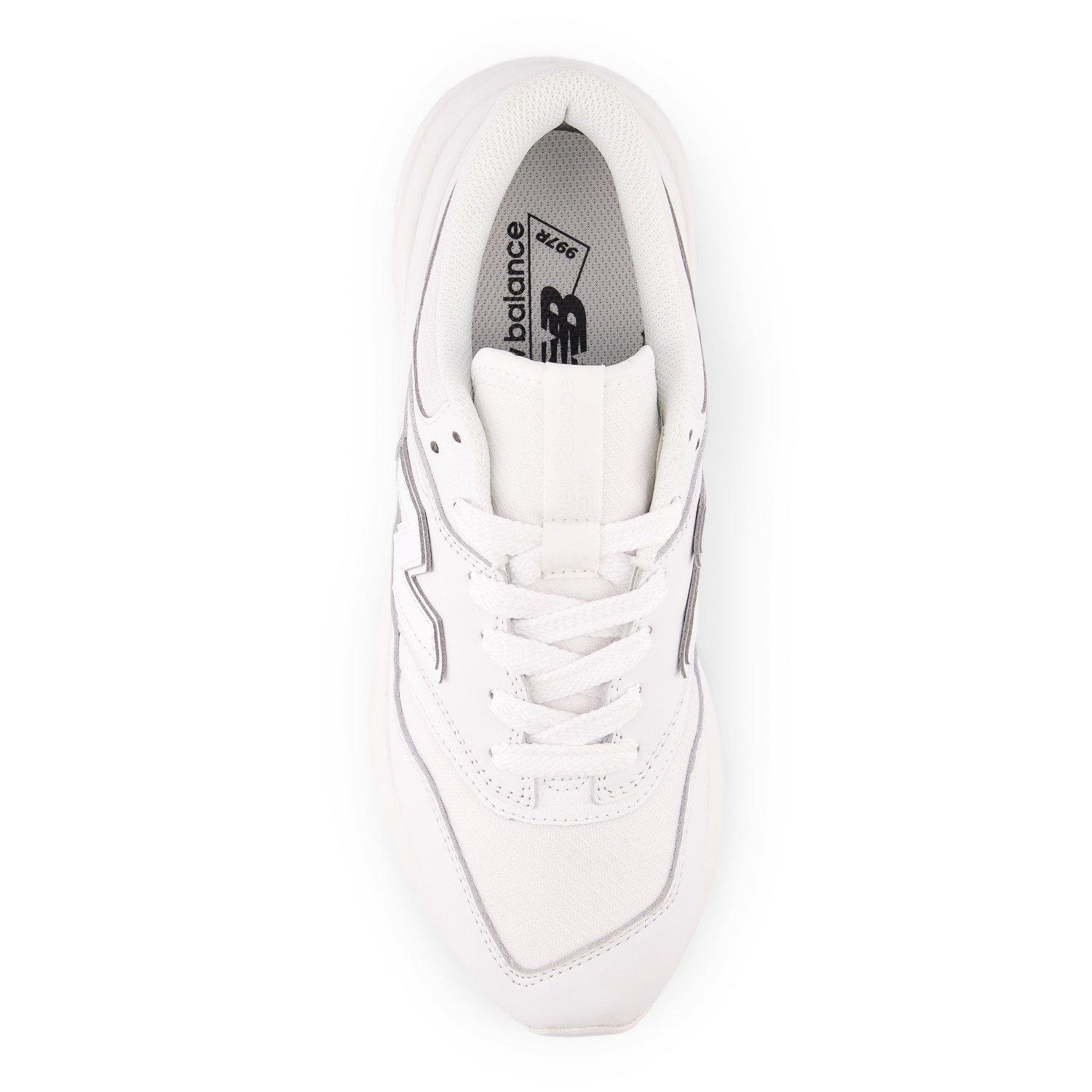 New Balance 977R Trainers