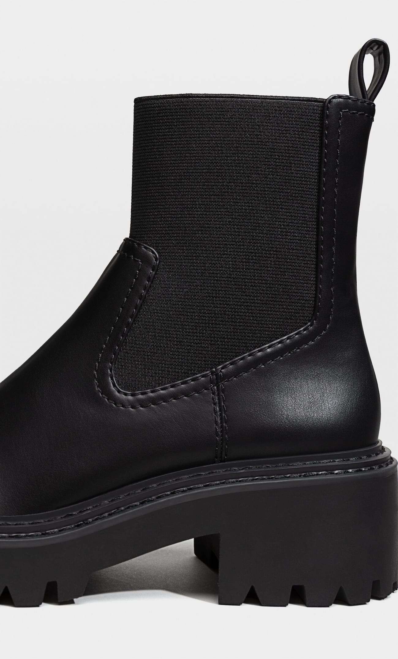 Botas Chelsea sem salto