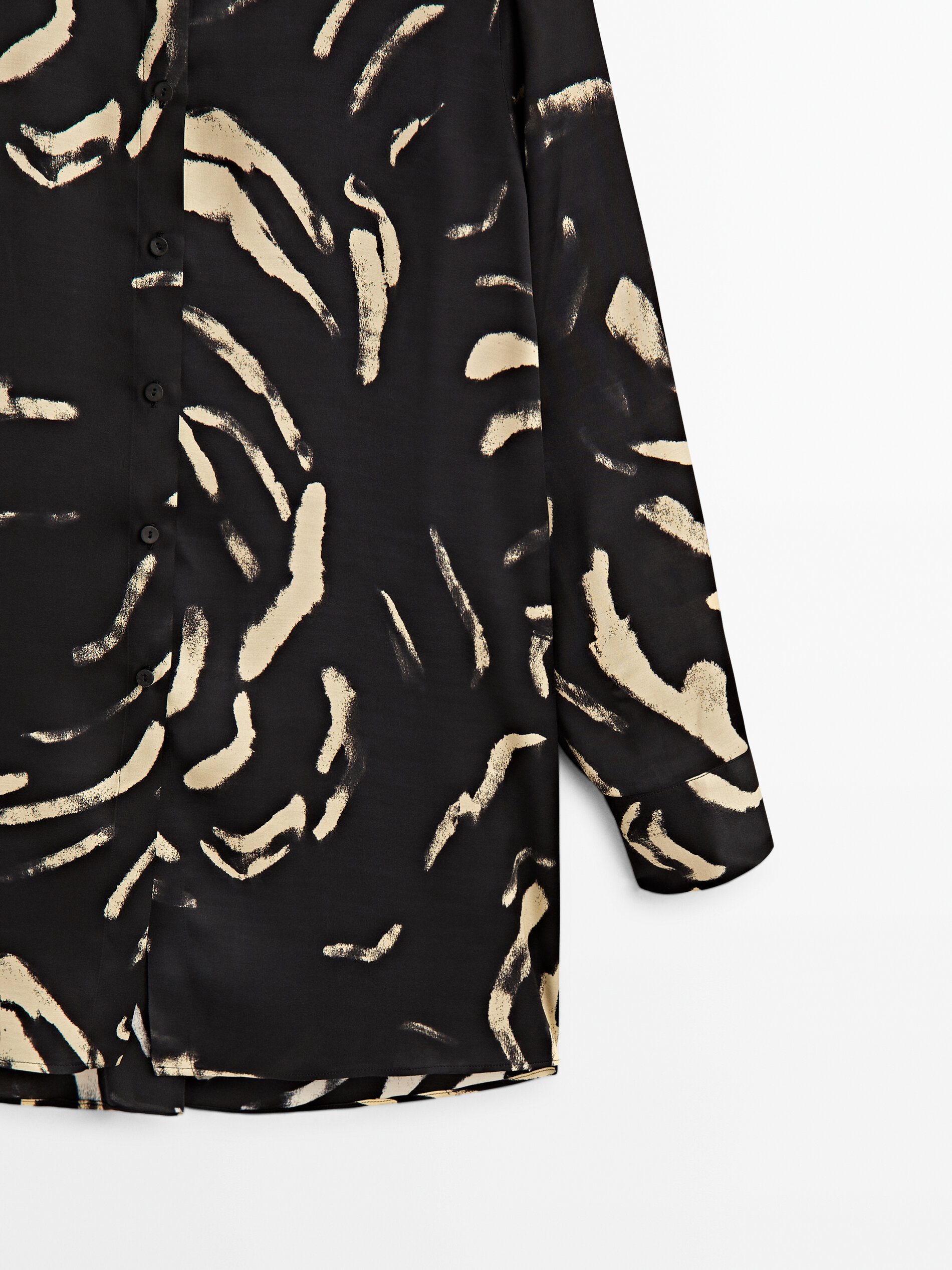 Camisa com estampa animal - PRETA