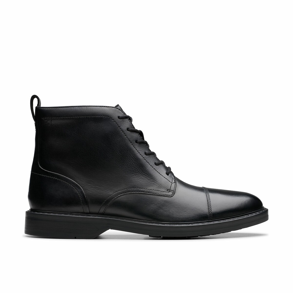 CLARKS<br>Botas de couro com cadarço Aldwin Cap