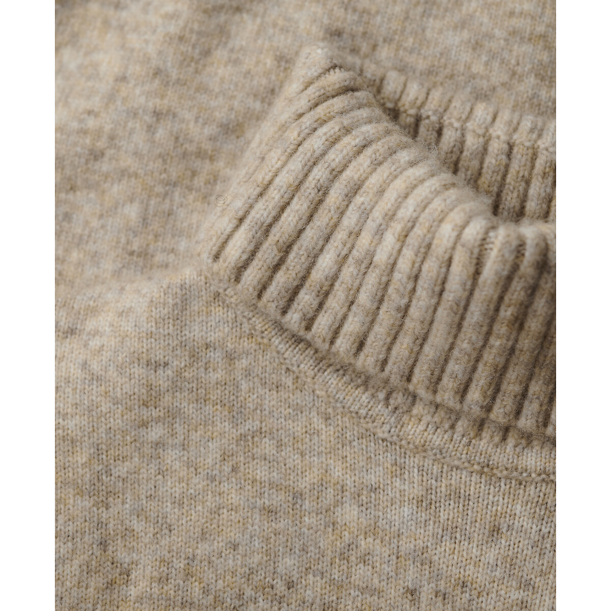 SUPERDRY<br>Suéter com gola alta
