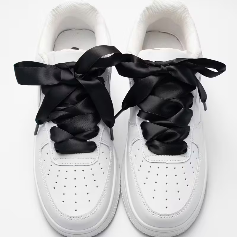 (1 Paar) 120cm Breite Satin Schnürsenkel Klassische Sneaker Schuhbändel - Schwarz
