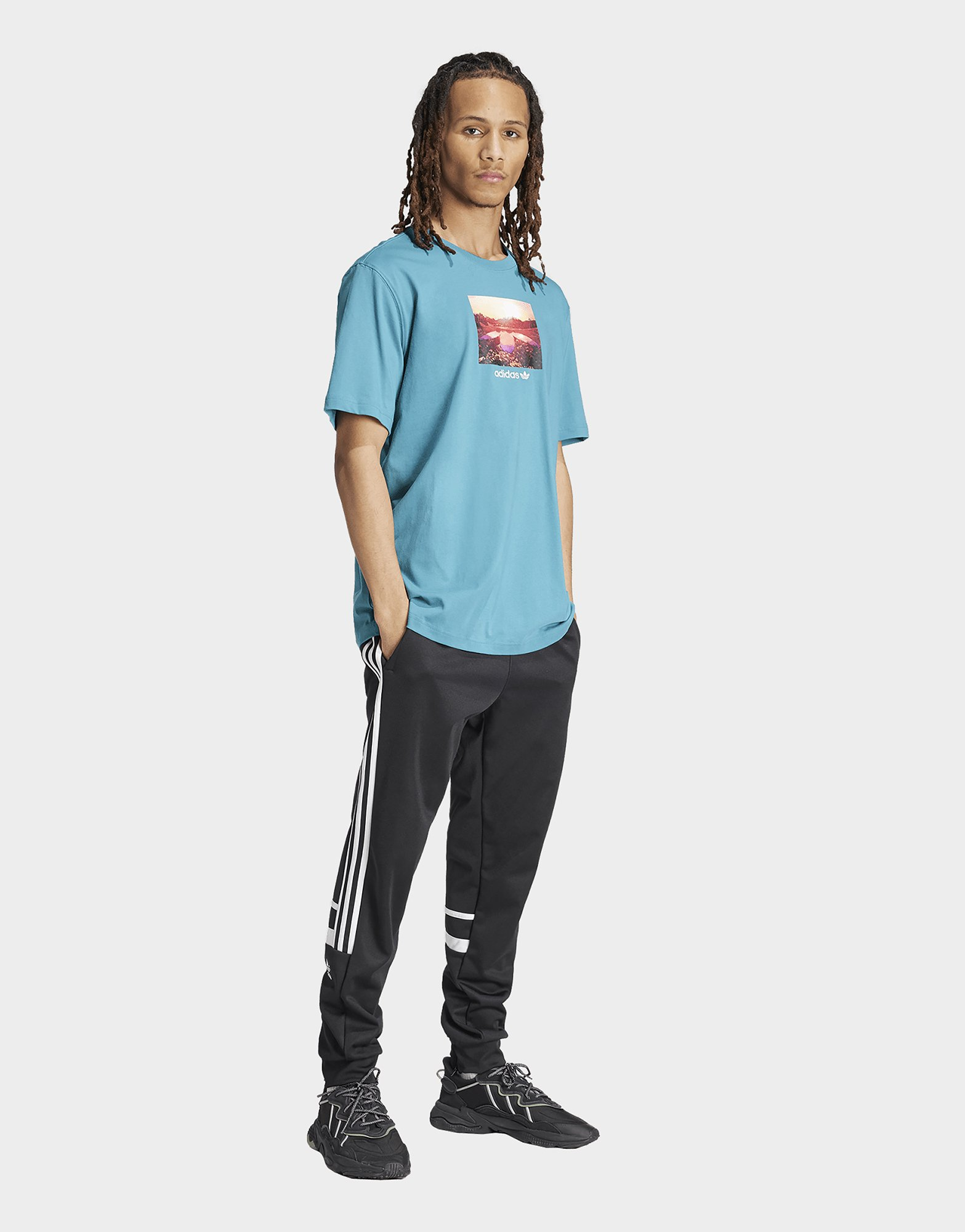 adidas T-shirt graphique coucher de soleil