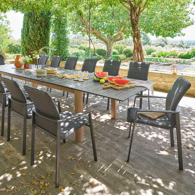 Ensemble table de jardin extensible MICEIRA + 10 fauteuils empilables DIESE Graphite