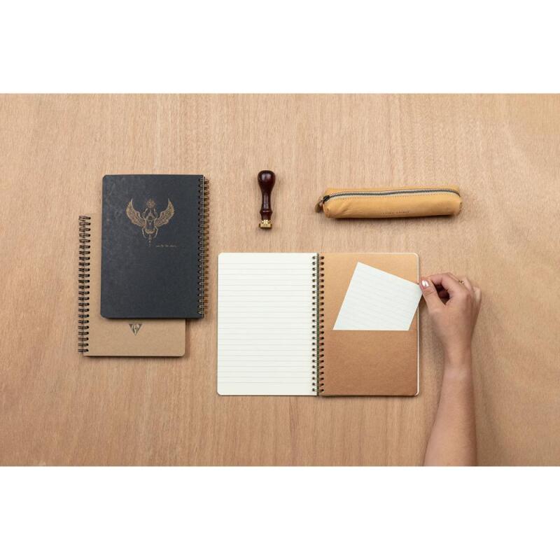 Carnet reliure intégrale à pochettes Flying Spirit Black A5 120 pages détachables ligné motifs assortis papier ivoire 90g - Noir