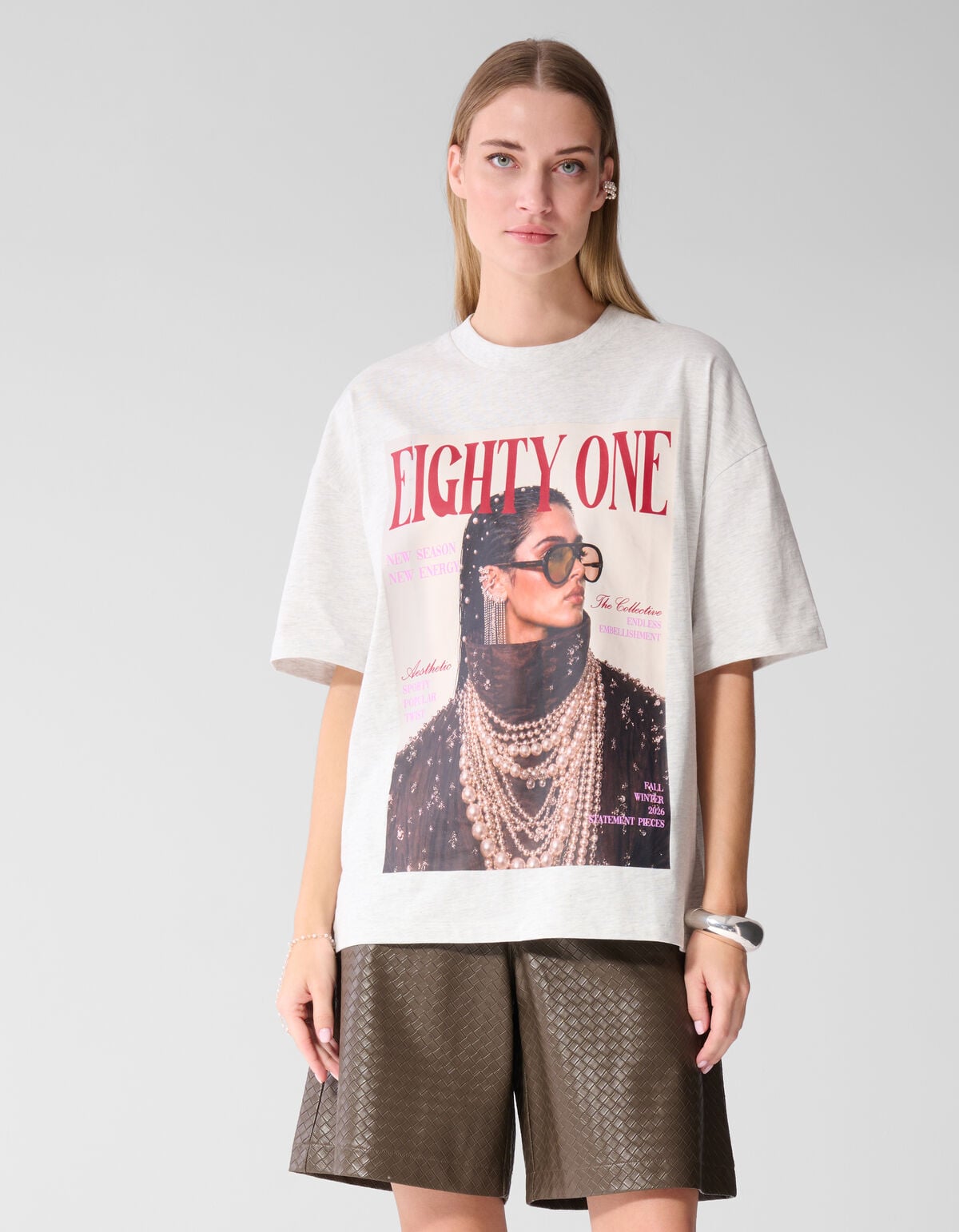 Oversized Magazine Artwork T-shirt Lichtgrijs