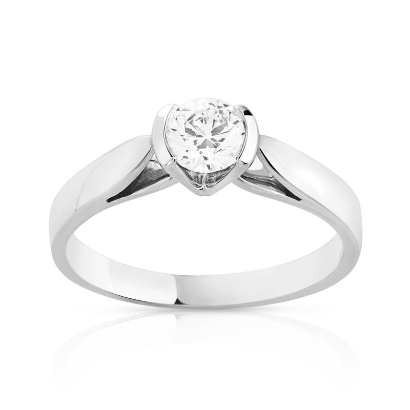 Bague solitaire or 750 blanc diamant 50/100e de carat