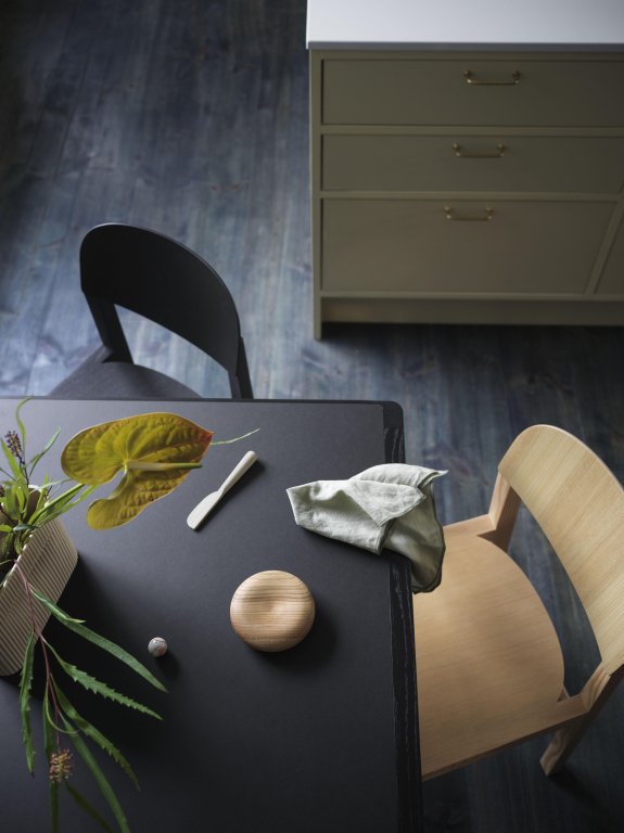 Muuto Workshop bureau 130x65 zwart linoleum