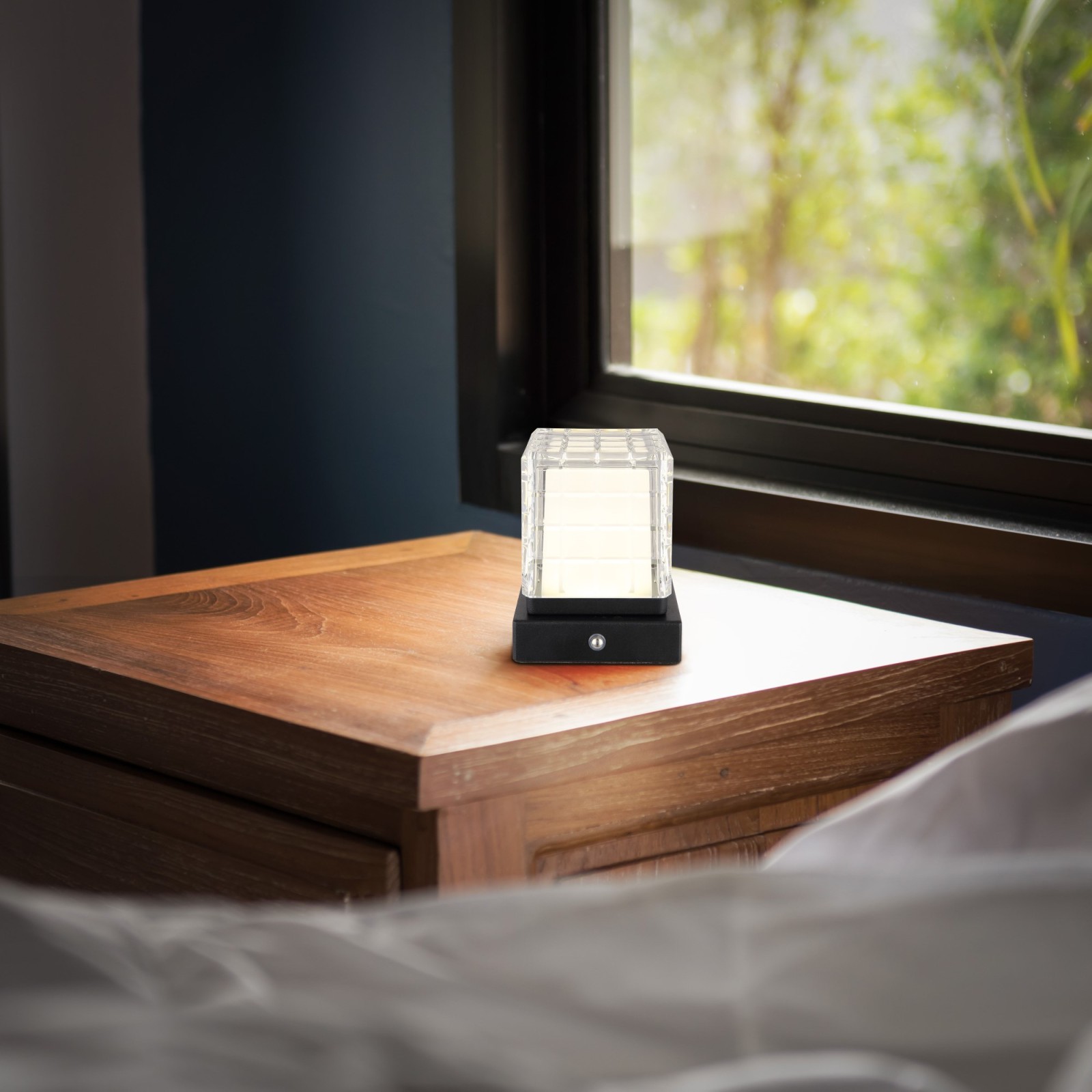 LED-Akku-Tischleuchte - schwarz matt - satiniert - Touchdimmer - 10 cm
