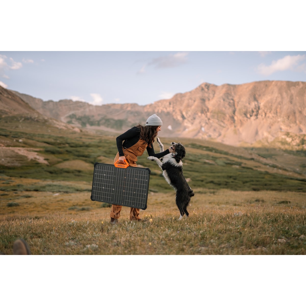 Jackery SolarSaga 80
