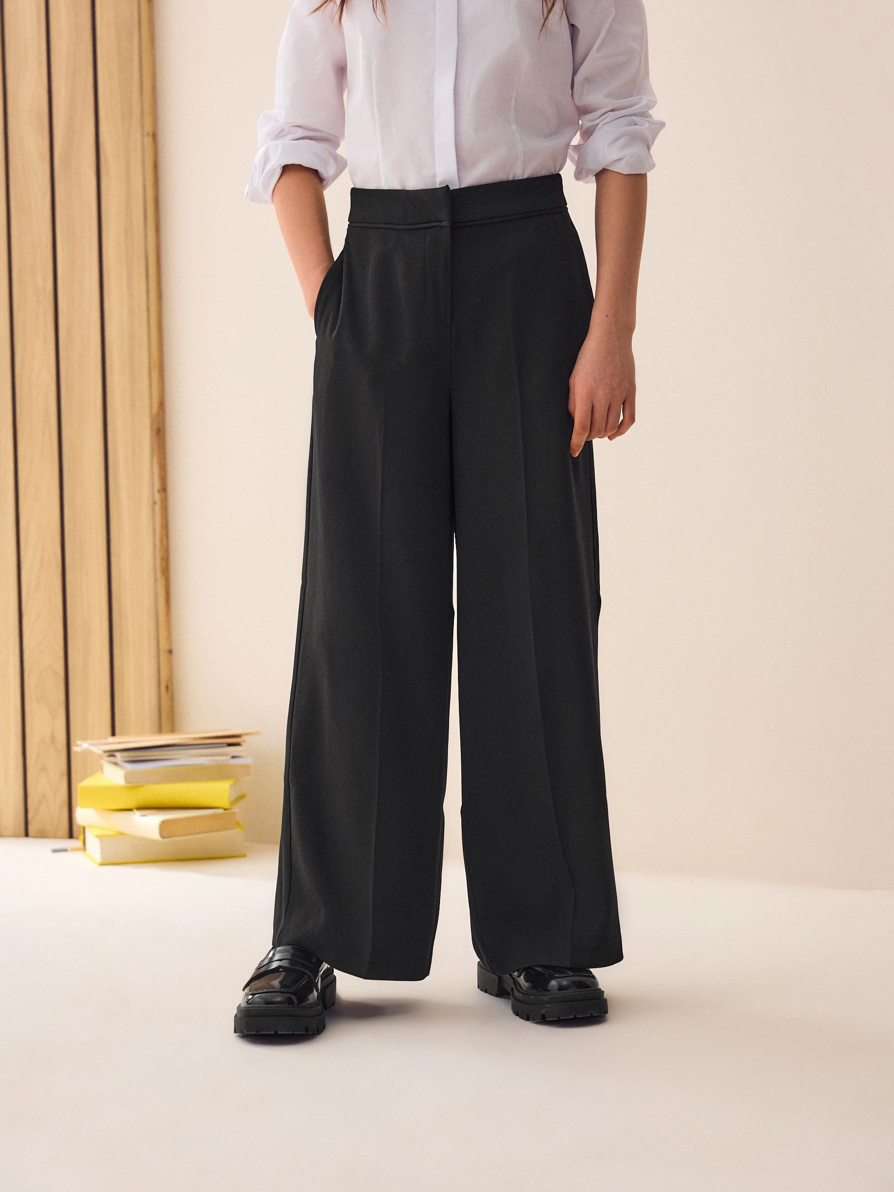 Zwart - Schoolbroek met wijde pijpen en naaddetail voor oudere kinderen (9-18jr)