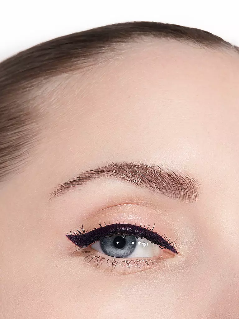 CHANEL HOCHPRÄZISER FLÜSSIGER EYELINER ‒ LANGANHALTEND UND WASSERFEST 2.5ML grau