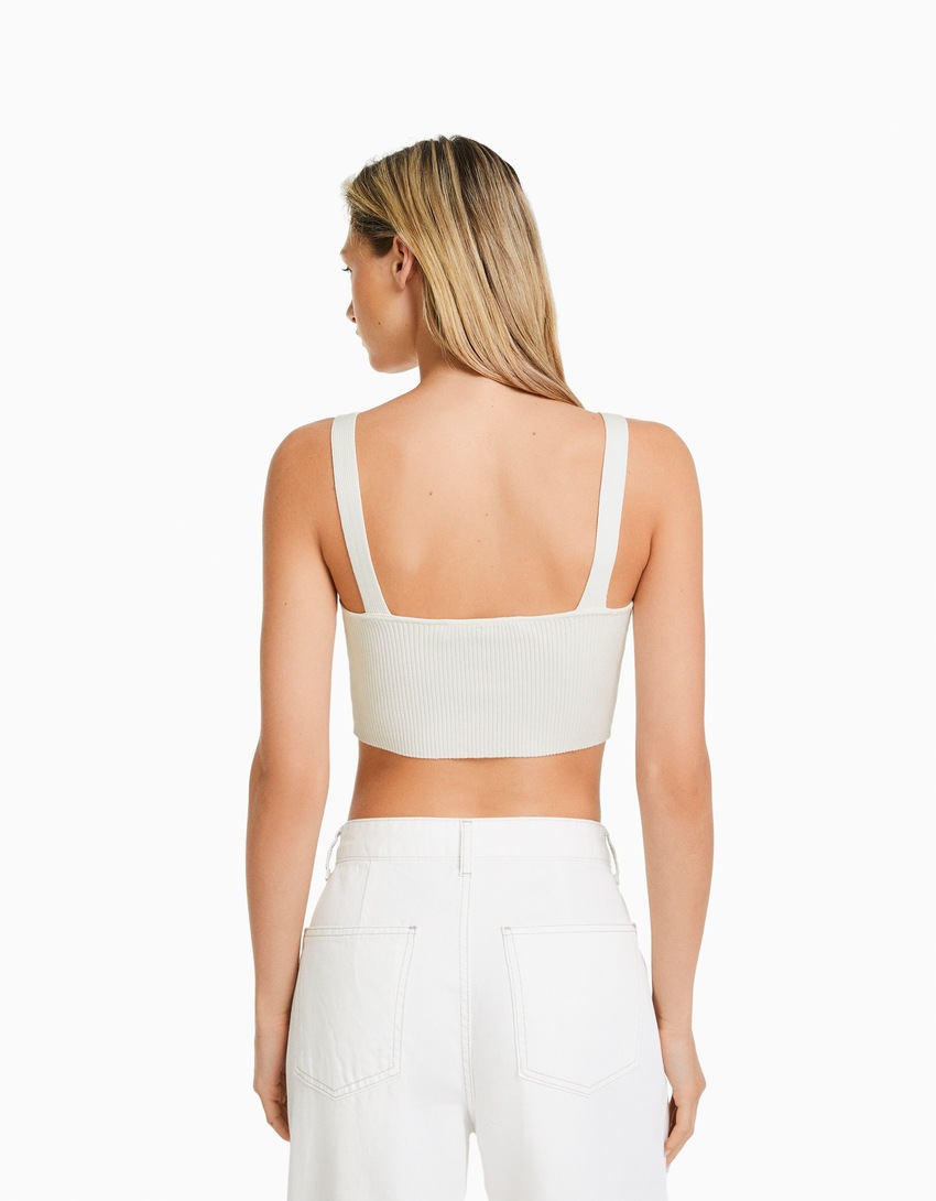 Blusa canelada com decote em V