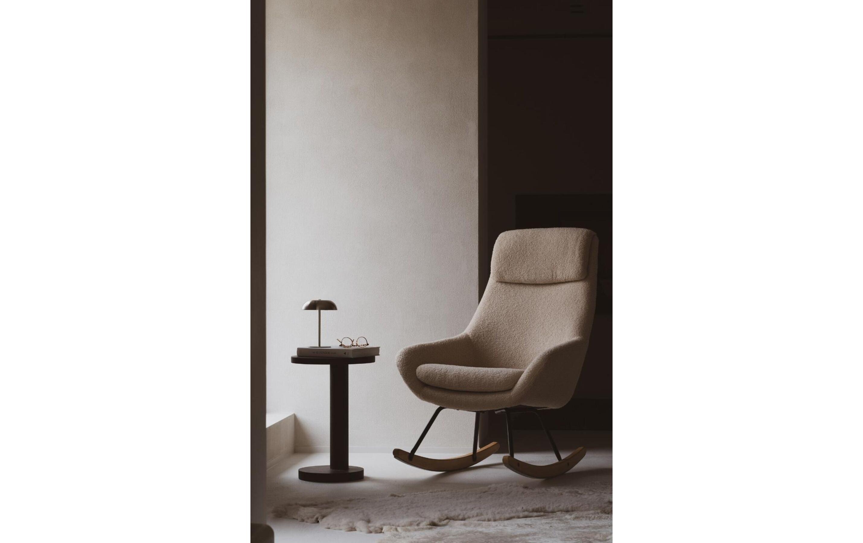 Schaukelstuhl Nordic Sheep Beige<br>Entspannt das Baby stillen und in Schlaf wiegen