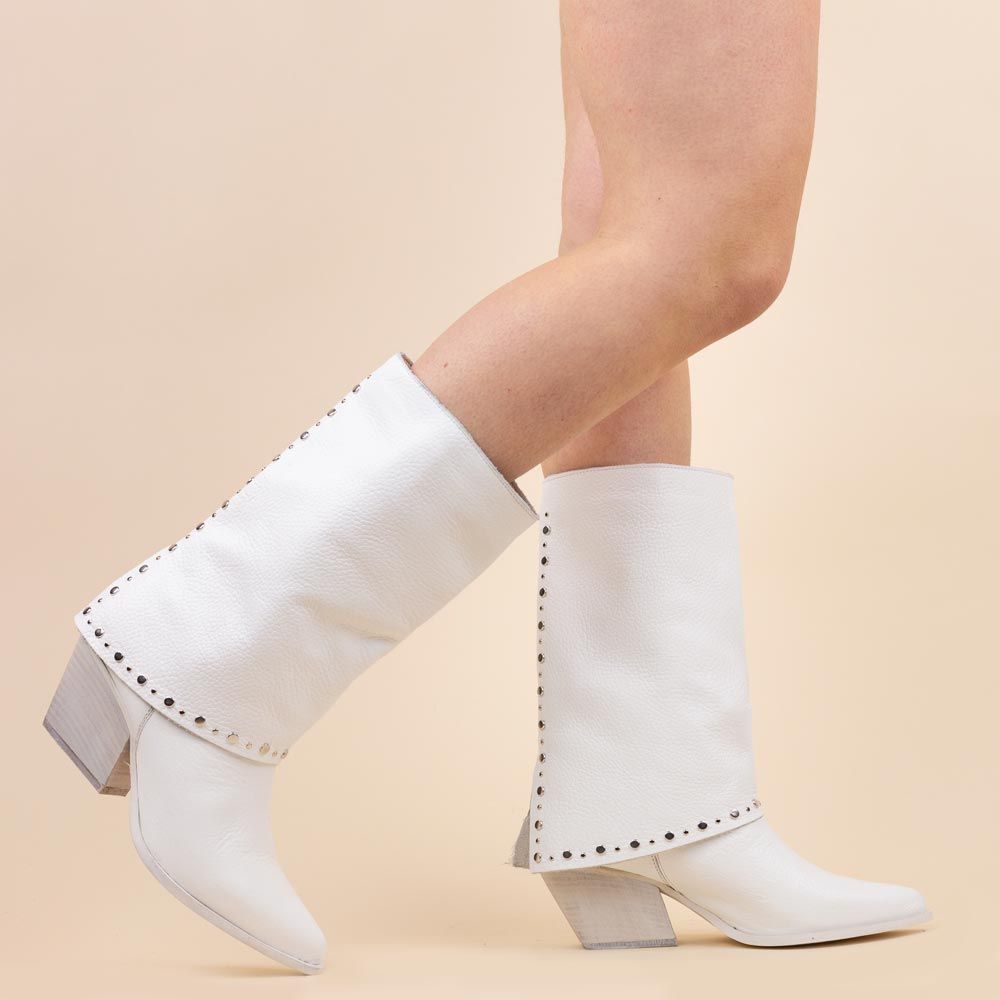 Halfhoge kaplaarzen Verona white met studs