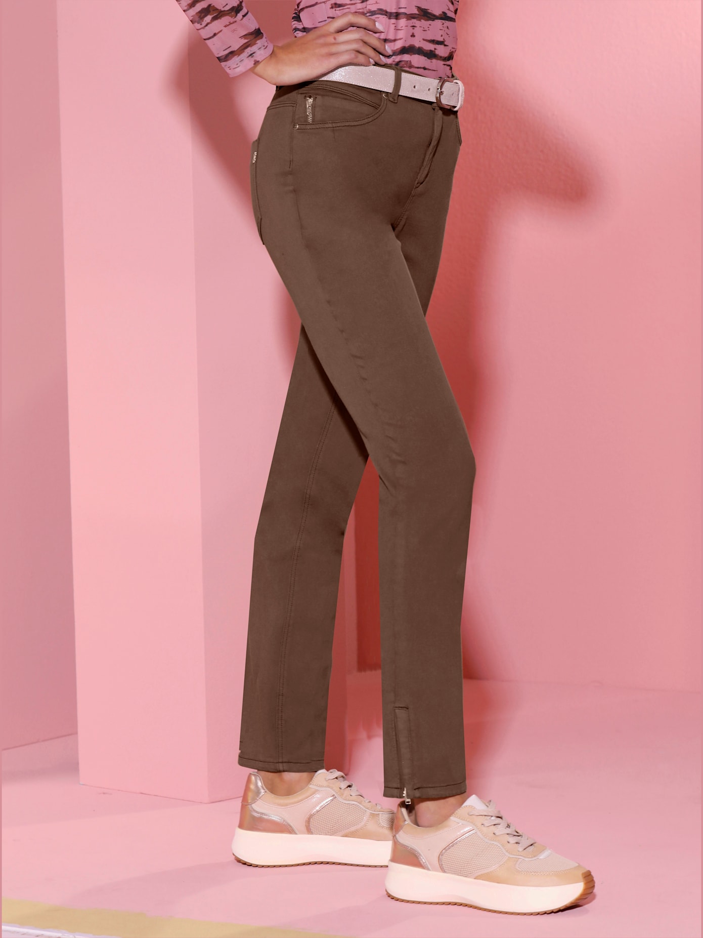 Pantalon coupe 5 poches en qualité extensible
