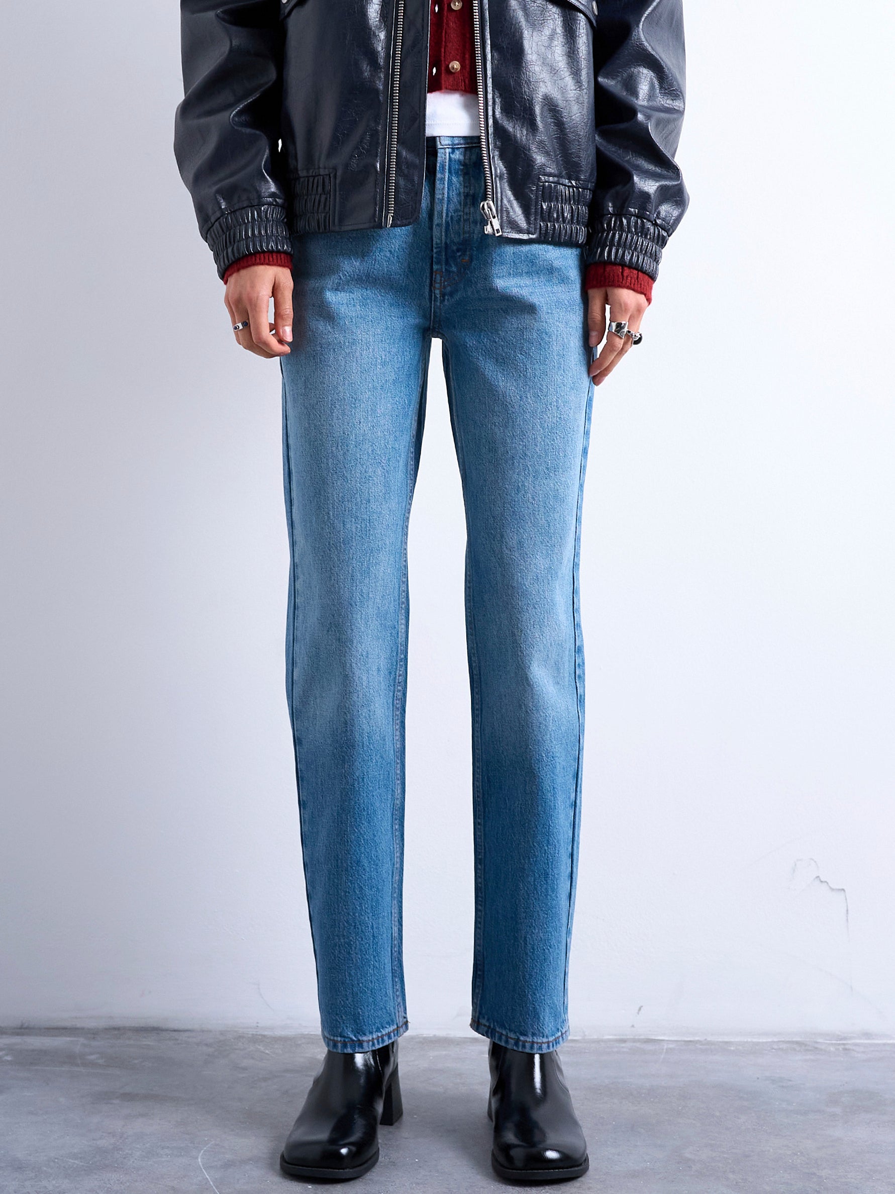 TSRUNWAY Mid rise Straight fit Jeans