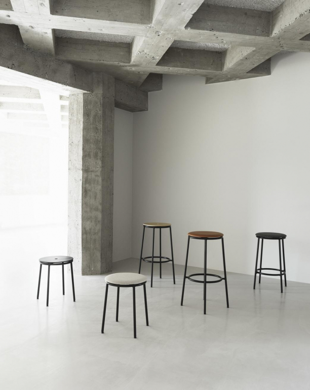 Normann Copenhagen Circa barkruk gestoffeerd 75 black