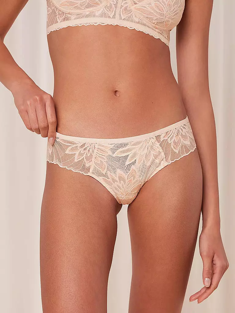 TRIUMPH String AMOURETTE CHARM  fresh powder creme