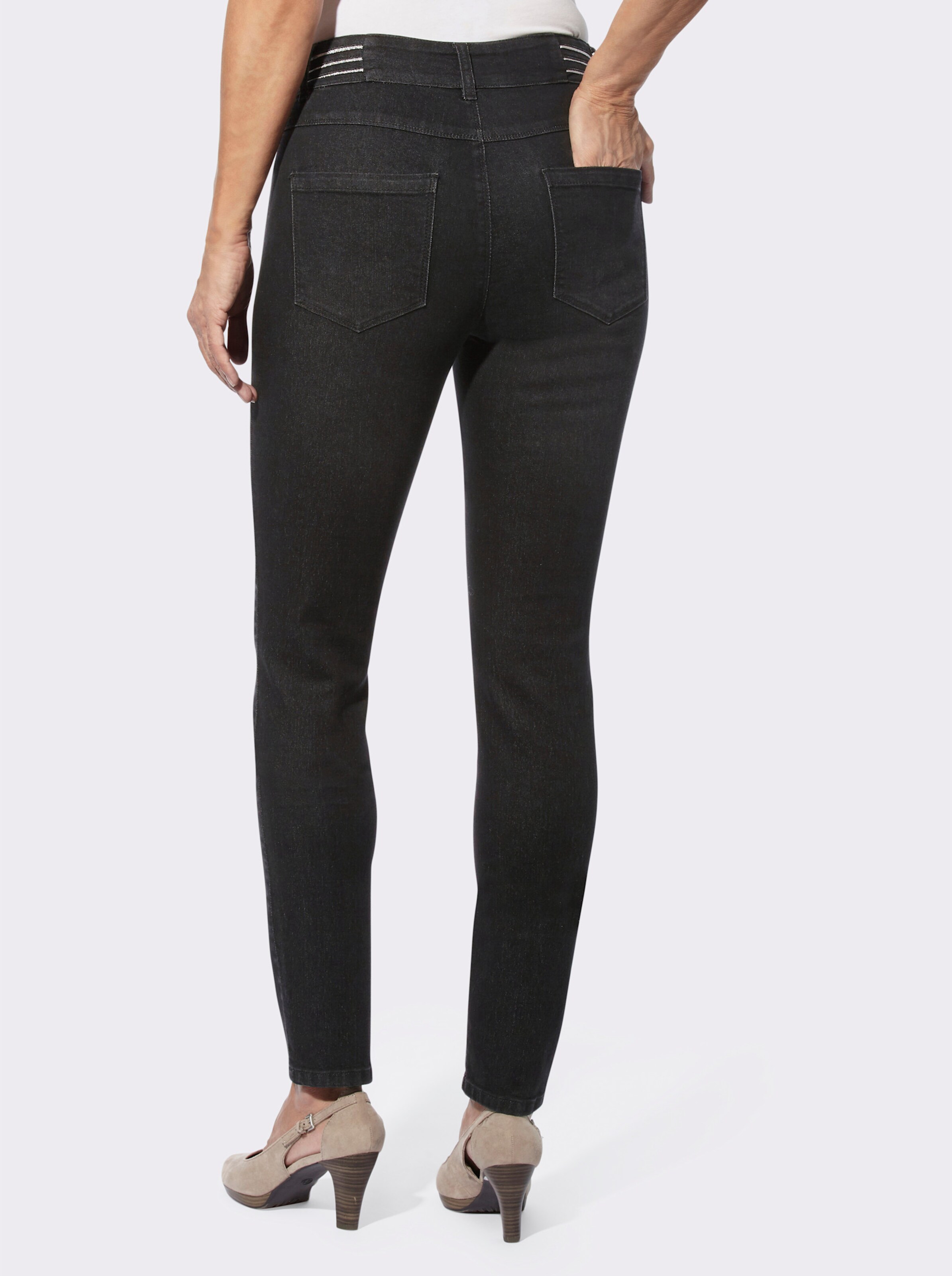 Jeans mit verziertem Bund