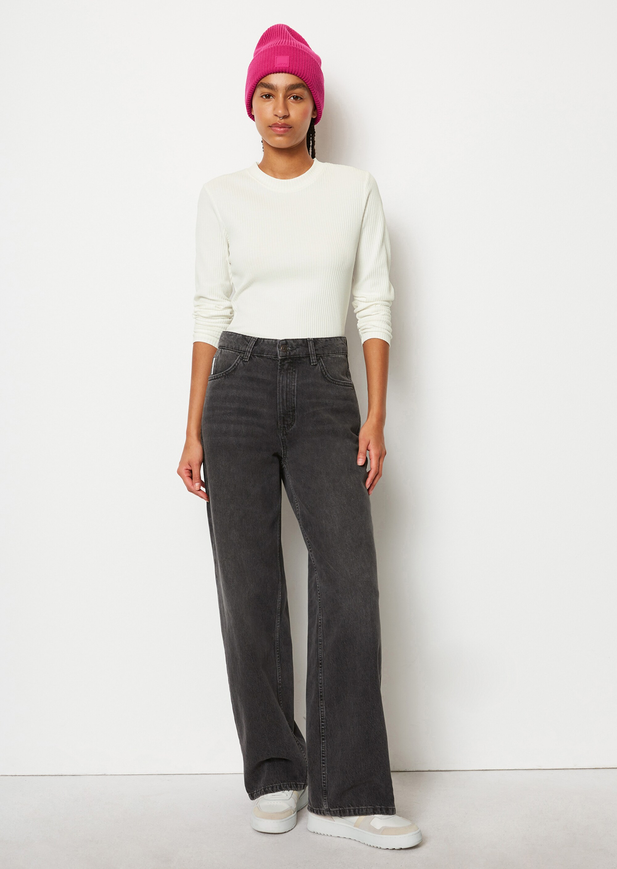 Geripptes Rundhals-Longsleeve regularaus Organic Cotton-Jersey