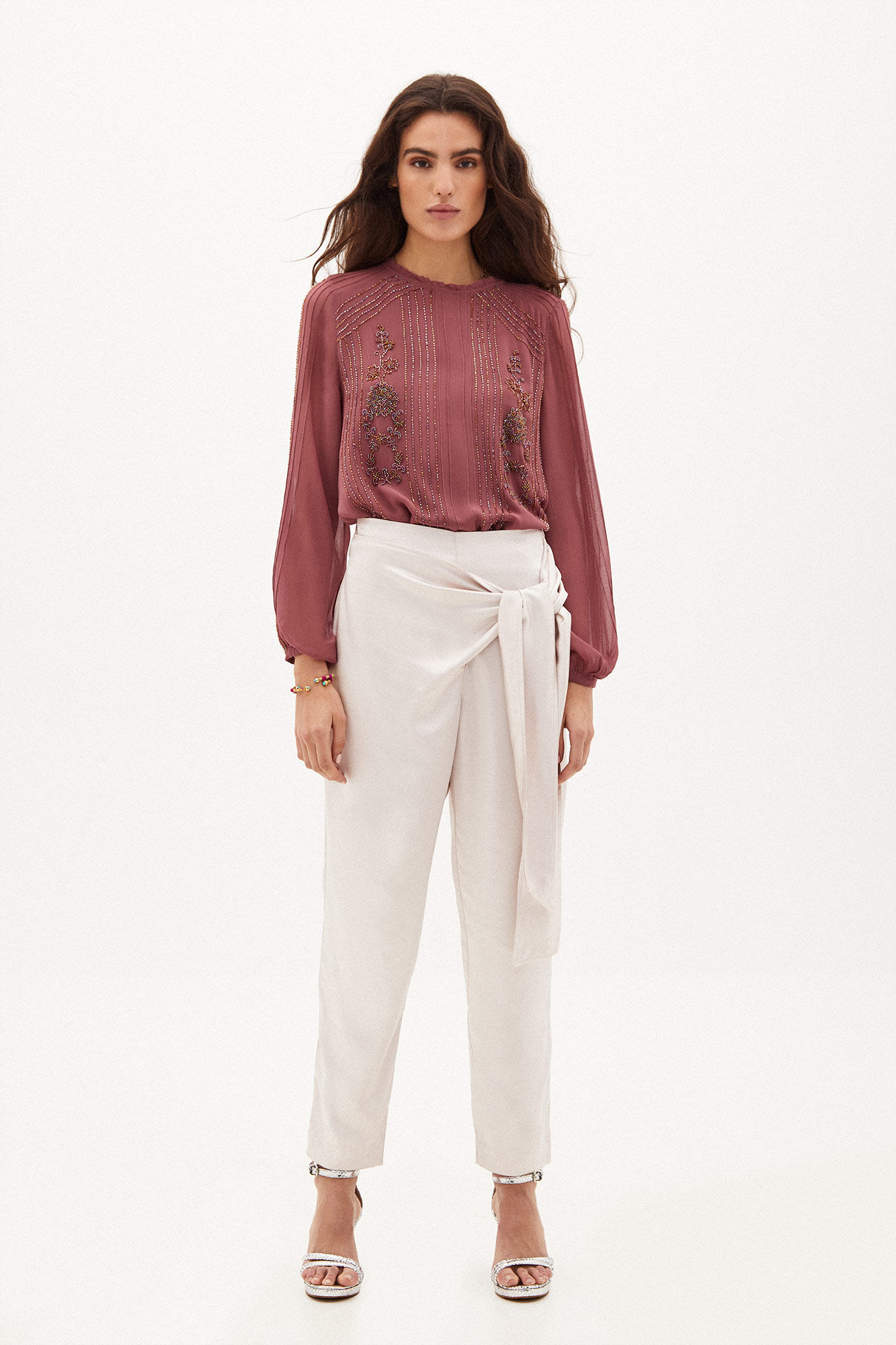 Blusa fluida bordada Danae - Vermelha