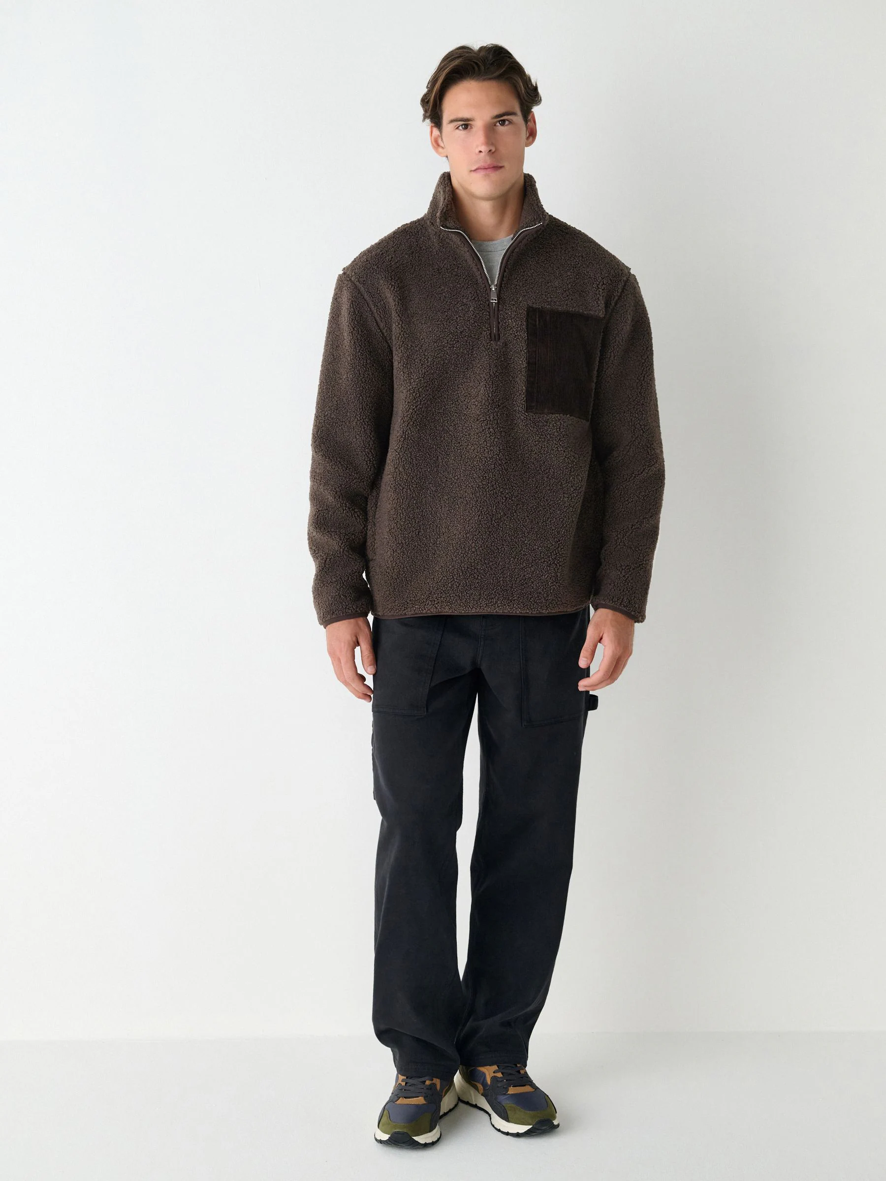 Chocoladebruin - Borg fleece met opstaande kraag en korte rits