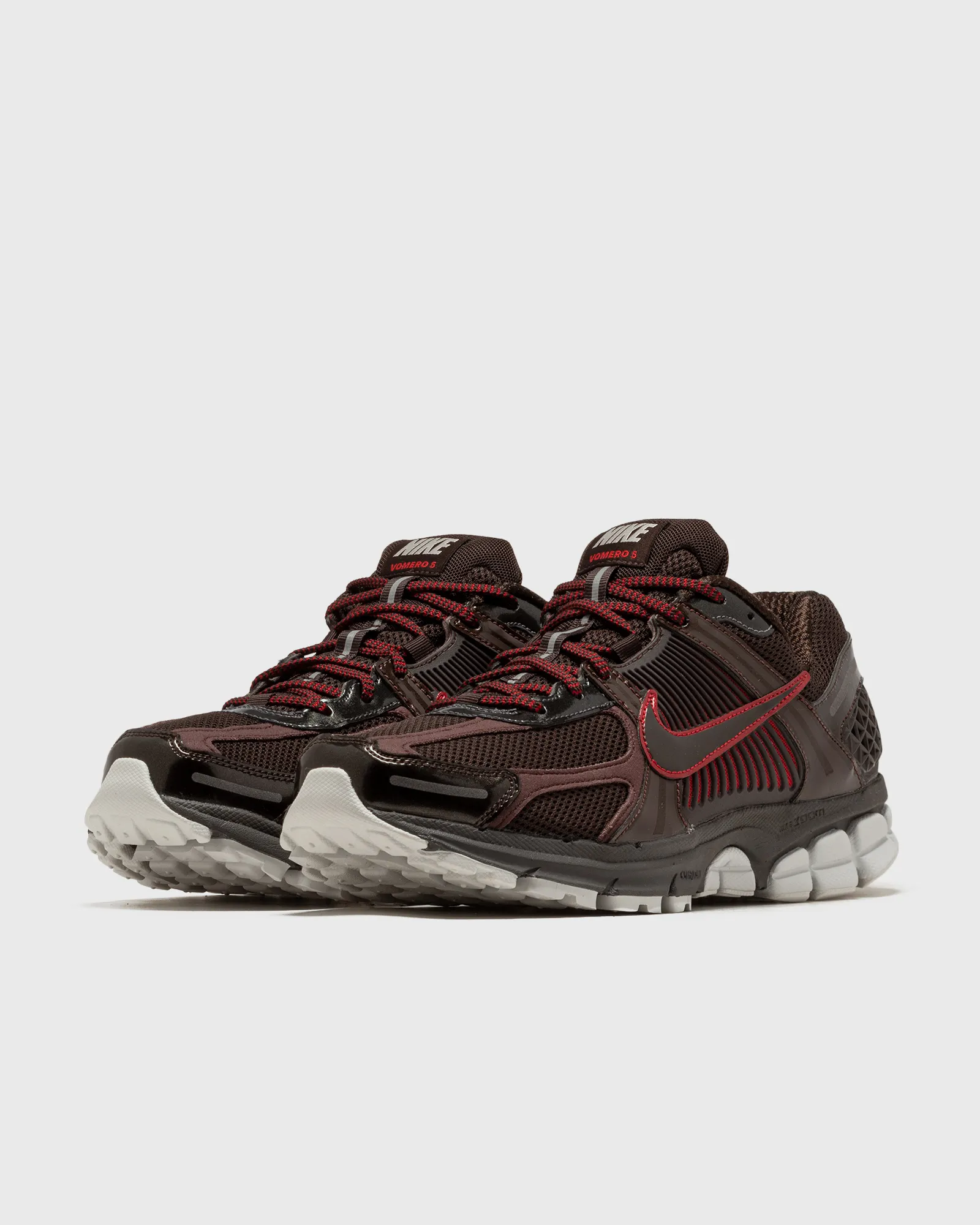 Nike ZOOM VOMERO 5