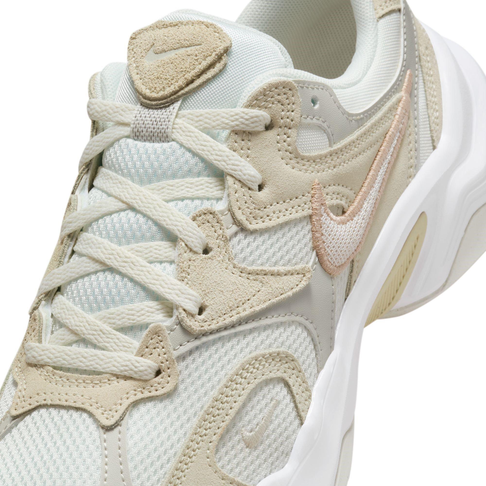 Nike AL8