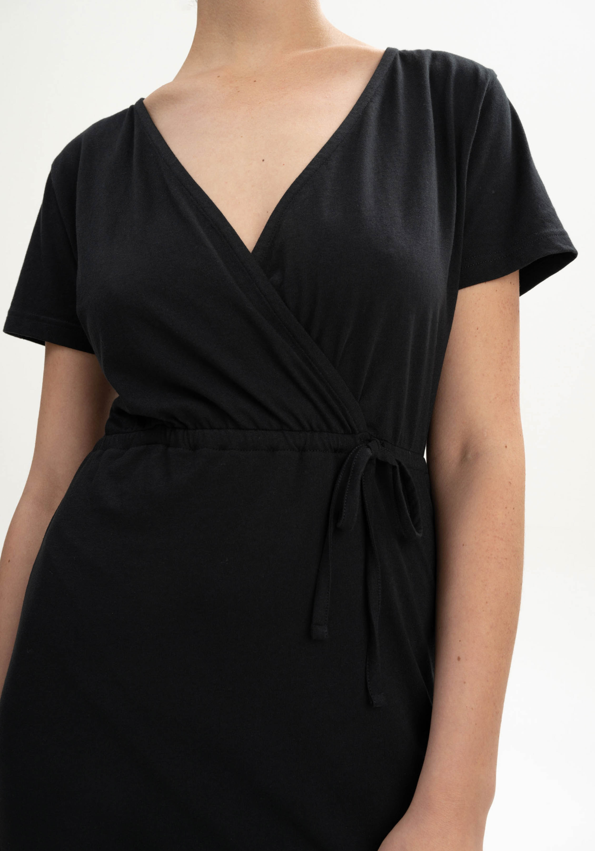 Mela Kleid Shreoshi Schwarz