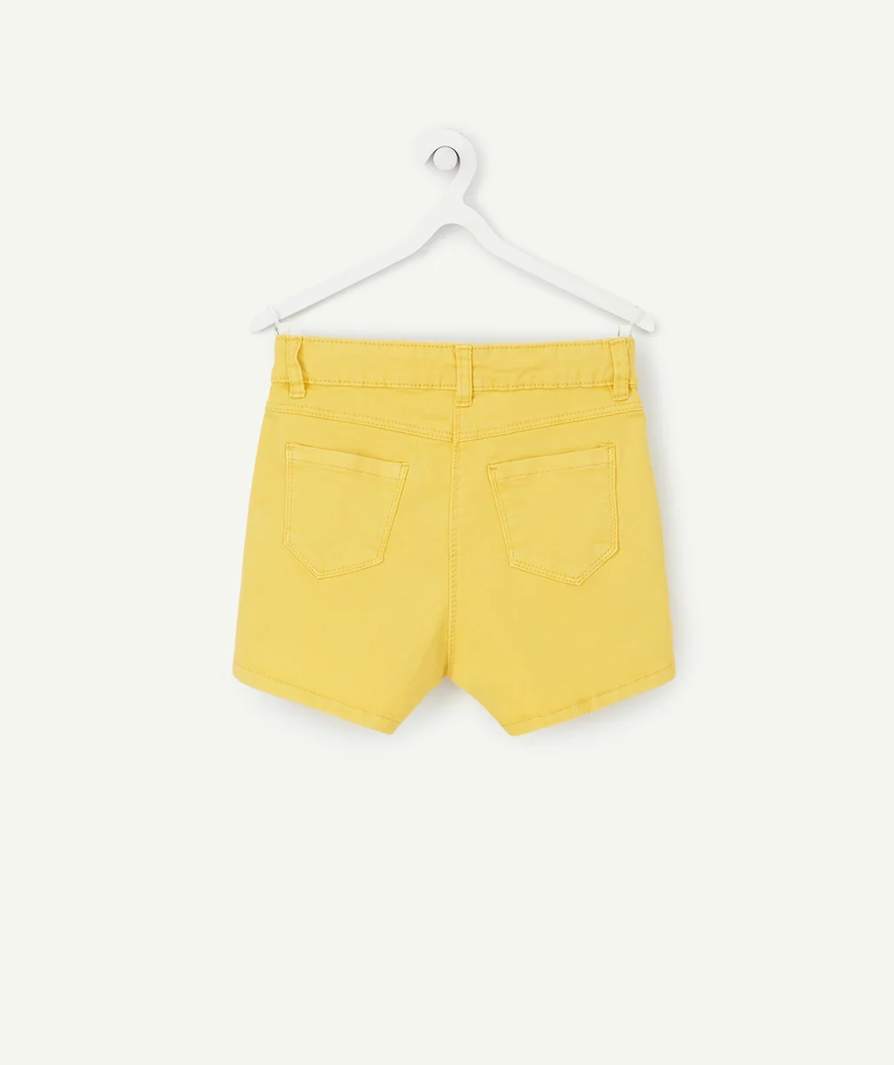 SHORT DROIT EN DENIM JAUNE FILLE AVEC DÉTAILS VOLANTÉS