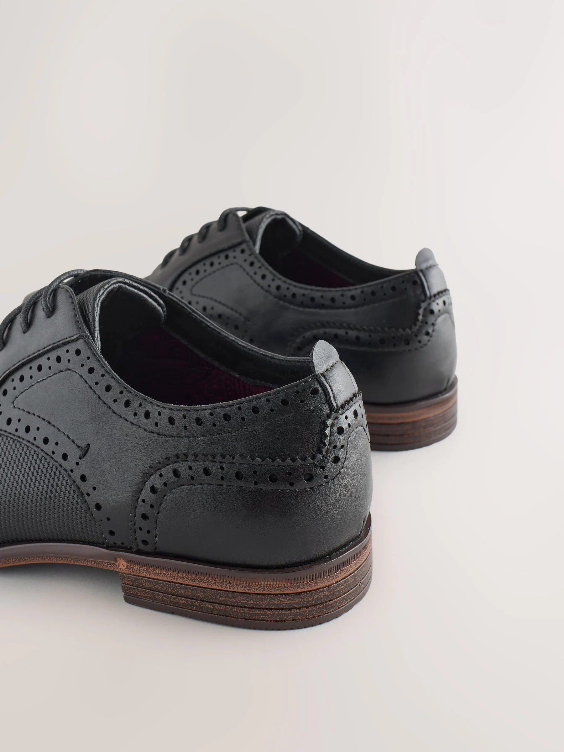 Zwart - Wingcap Brogue Shoes