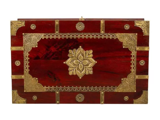 Coffre en bois rouge 50x30x25h