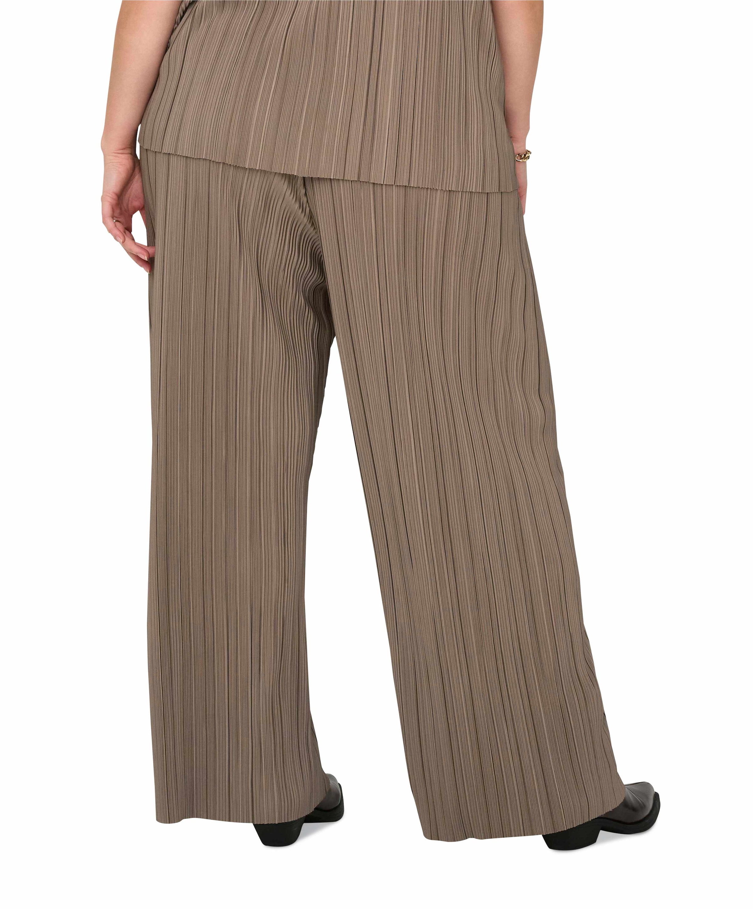 Only Carmakoma CARRAVENNA PLISSE JRS NOOS dames broek beige