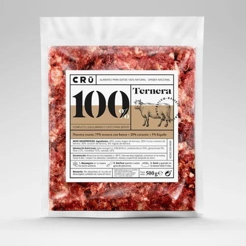 Dieta de carne bovina crua para gatos.