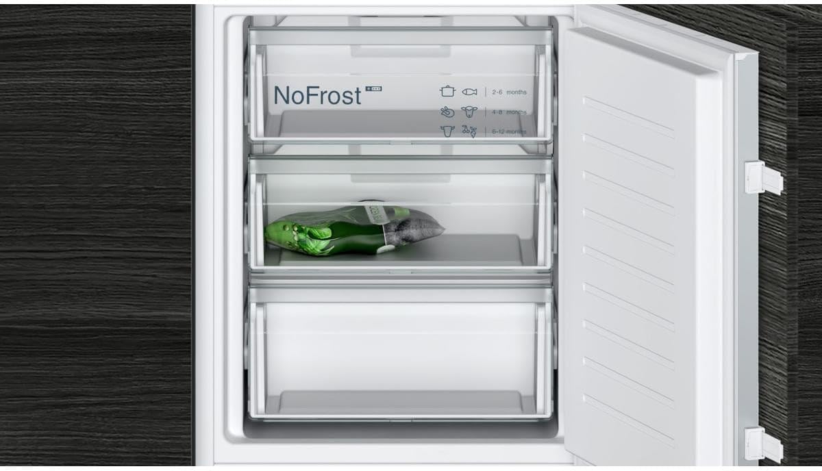 Siemens KI86NVSE0 iQ300 Einbau-Kühl-Gefrierkombination, 177,2 x 54,1 cm Nische, 184 L Kühlen + 76 L Gefrieren, hyperFresh längere Frische, noFrost nie wieder abtauen, FreshSense / Schlepptür